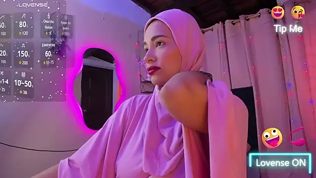 Snapshot of ShanaJamil chatting on 10.01.25 ShanaJamil online show from 10.01.25