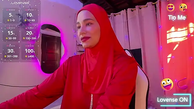 Snapshot of ShanaJamil chatting on 10.03.25 ShanaJamil online show from 10.03.25