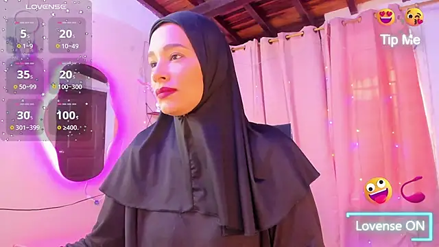 Snapshot of ShanaJamil chatting on 10.08.25 ShanaJamil online show from 10.08.25