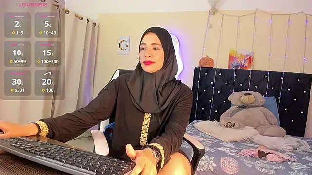 ShanaJamil online show from 04.22.26