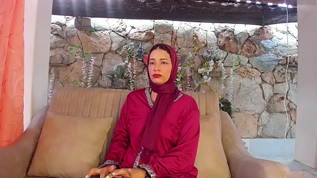 Snapshot of ShanaJamil chatting on 07.16.26 ShanaJamil online show from 07.16.26