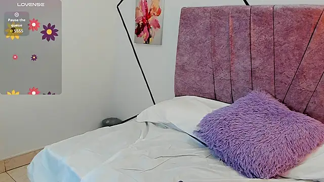 Julieta Lein online show from 10.07.25