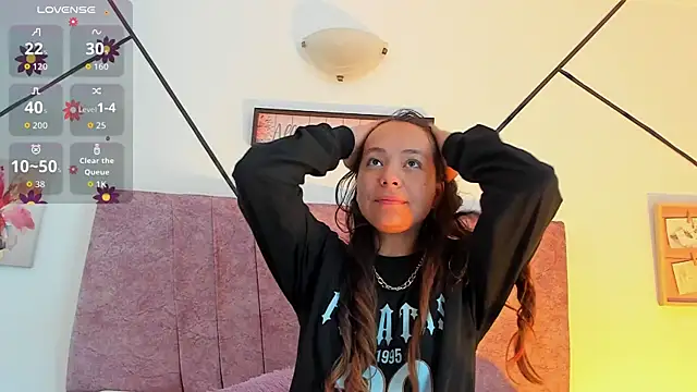 Julieta Lein online show from 10.18.25