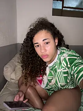 Snapshot of CasalMaldoso01 chatting on 10.01.25 CasalMaldoso01 online show from 10.01.25