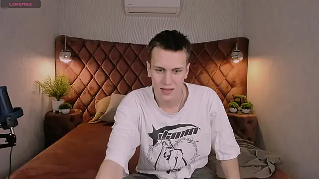 Kane Wolfe online show from 09.16.25