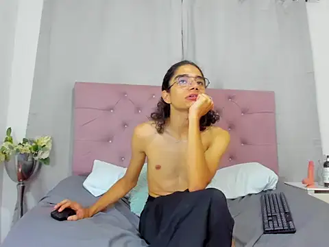 EthanBlackwoodd online show from 10.11.25