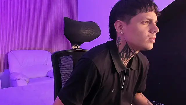 Declan-Fox online show from 10.13.25