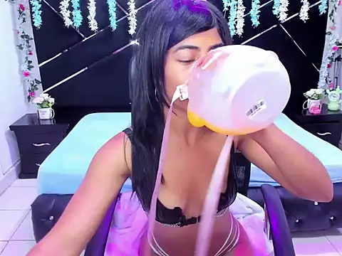 Snapshot of Zoe_Browns_ chatting on 11.09.25 Zoe Browns online show from 11.09.25