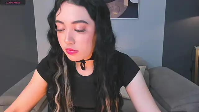 Snapshot of KatieAngelX chatting on 10.10.25 KatieAngelX online show from 10.10.25