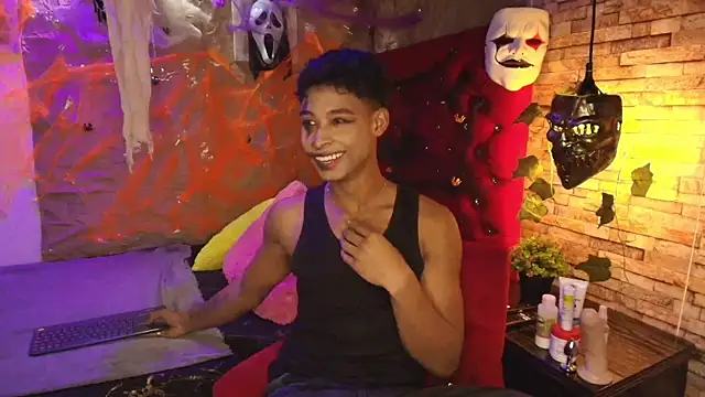 CoffeNaughty nom online show from 10.30.25