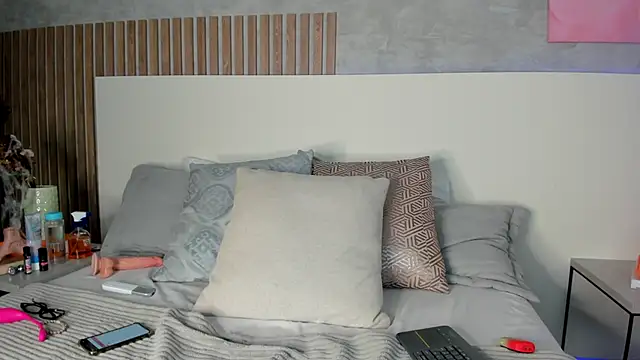 Amber Santana online show from 10.19.25