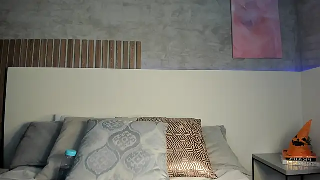 Amber Santana online show from 10.20.25