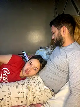 Snapshot of coupleyys chatting on 11.01.25 coupleyys online show from 11.01.25