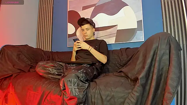 kevinn blue1 online show from 10.20.25