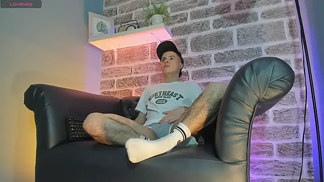 kevinn blue1 online show from 10.28.25