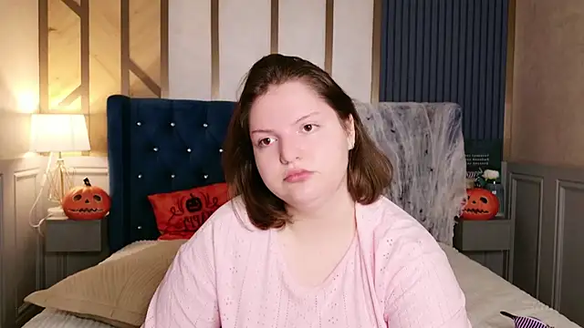 Vanessa Rise online show from 10.23.25