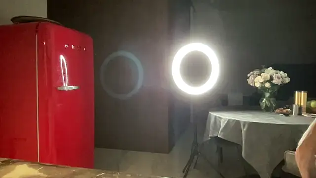 Snapshot of Orlinah chatting on 10.16.25 Orlinah online show from 10.16.25