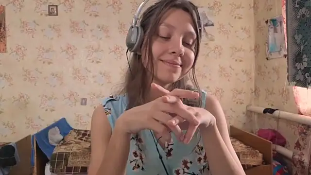 QutieDaSweet online show from 10.08.25