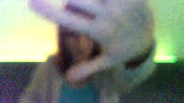 Vianoraa online show from 09.23.25