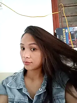 Snapshot of Tuyen_xx chatting on 09.14.25 Tuyen xx online show from 09.14.25