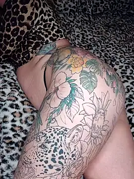 Just peaches not cream online show from 10.29.25