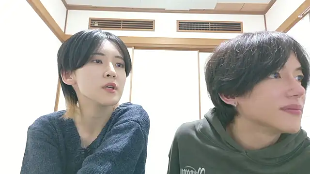 Snapshot of komei_abe chatting on 10.24.25 komei abe online show from 10.24.25