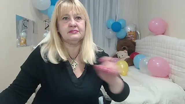 EmmaEllison online show from 10.03.25