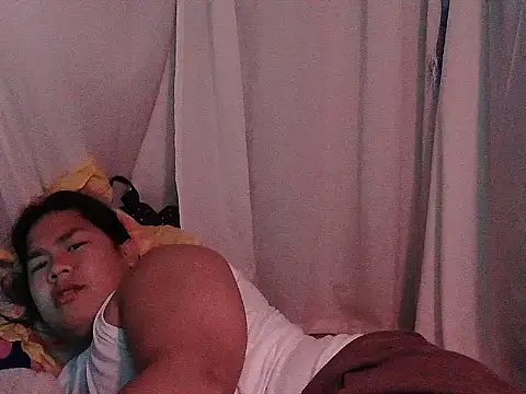 Huntrix2025 online show from 04.17.26