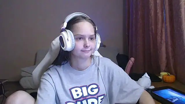 Snapshot of SharybbFace chatting on 10.02.25 SharybbFace online show from 10.02.25