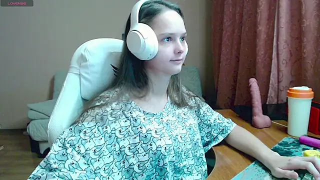 Snapshot of SharybbFace chatting on 11.07.25 SharybbFace online show from 11.07.25