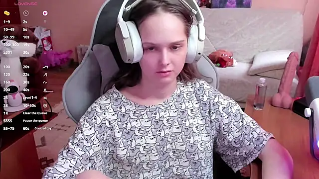 SharybbFace online show from 04.18.26