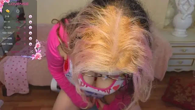 JuicyLullu online show from 09.21.25