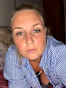 The Real Blondie online show from 09.14.25