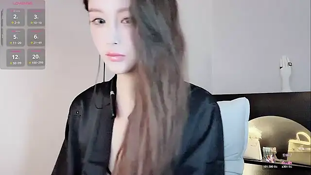 QiaoHui online show from 11.07.25