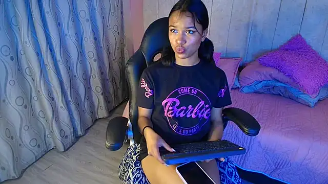 Snapshot of Dakashyten chatting on 10.18.25 Dakashyten online show from 10.18.25