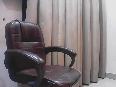 short girl  online show from 09.25.25