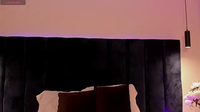 LiilyAdams online show from 02.10.26