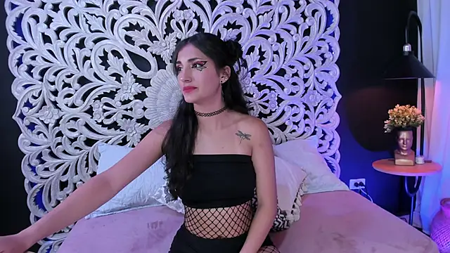 Snapshot of Keiiry_ chatting on 10.08.25 Keiiry online show from 10.08.25