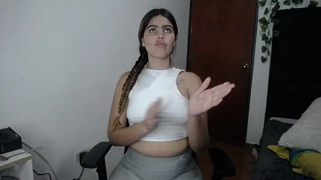 isabel 09 online show from 10.17.25