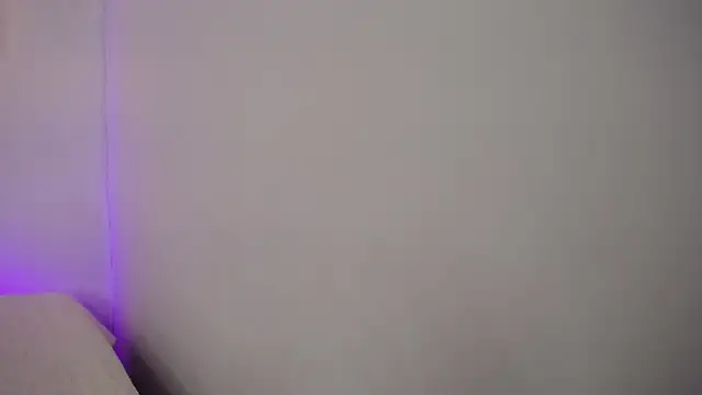 roxxi33 online show from 10.25.25