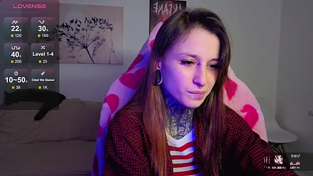 Snapshot of LilithPoison chatting on 09.24.25 LilithPoison online show from 09.24.25