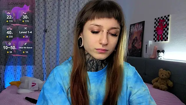 LilithPoison online show from 11.28.25