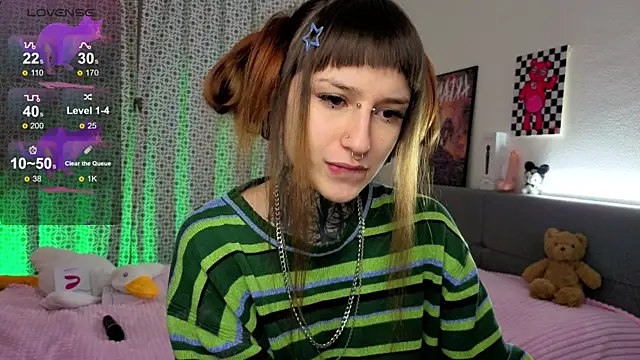 LilithPoison online show from 12.04.25