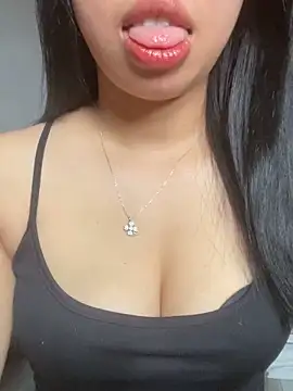 Snapshot of Rose-babyx chatting on 06.14.26 Rose-babyx online show from 06.14.26