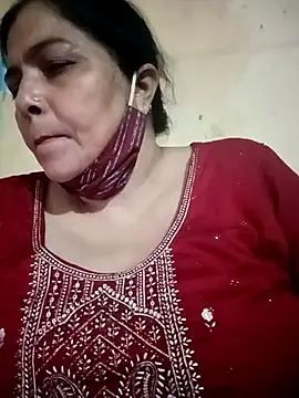 Snapshot of Love-890 chatting on 10.08.25 Love-890 online show from 10.08.25