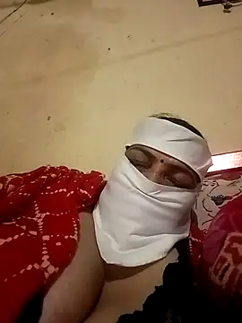 Snapshot of Love-890 chatting on 10.14.25 Love-890 online show from 10.14.25