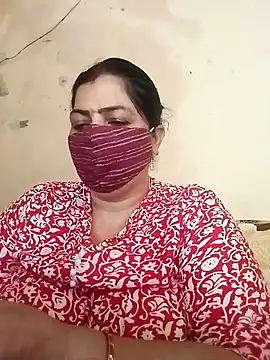 Snapshot of Love-890 chatting on 11.01.25 Love-890 online show from 11.01.25