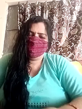 Snapshot of Love-890 chatting on 11.05.25 Love-890 online show from 11.05.25