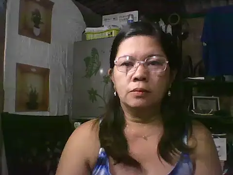 Snapshot of asian_bhebs1 chatting on 10.18.25 asian bhebs1 online show from 10.18.25