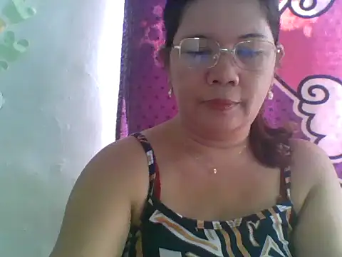 Snapshot of asian_bhebs1 chatting on 10.27.25 asian bhebs1 online show from 10.27.25